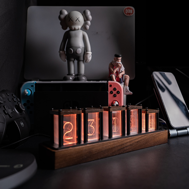 Zegar LED imitujący lampy Nixi – Desk Setup Simulator recenzja i cena