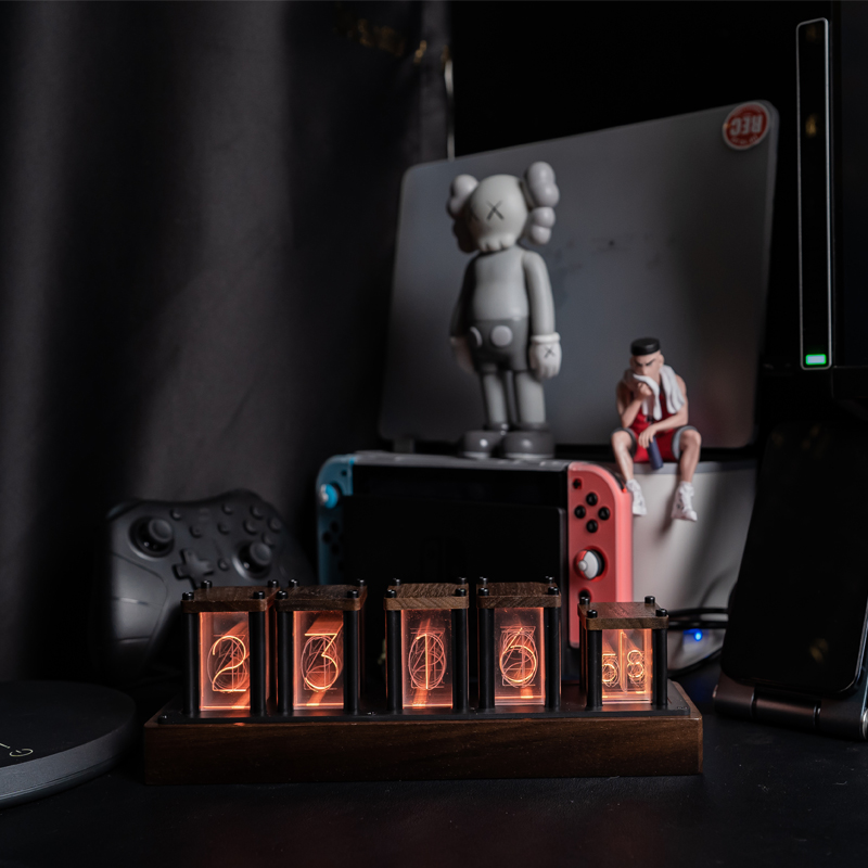 Zegar LED imitujący lampy Nixi – Desk Setup Simulator recenzja i cena